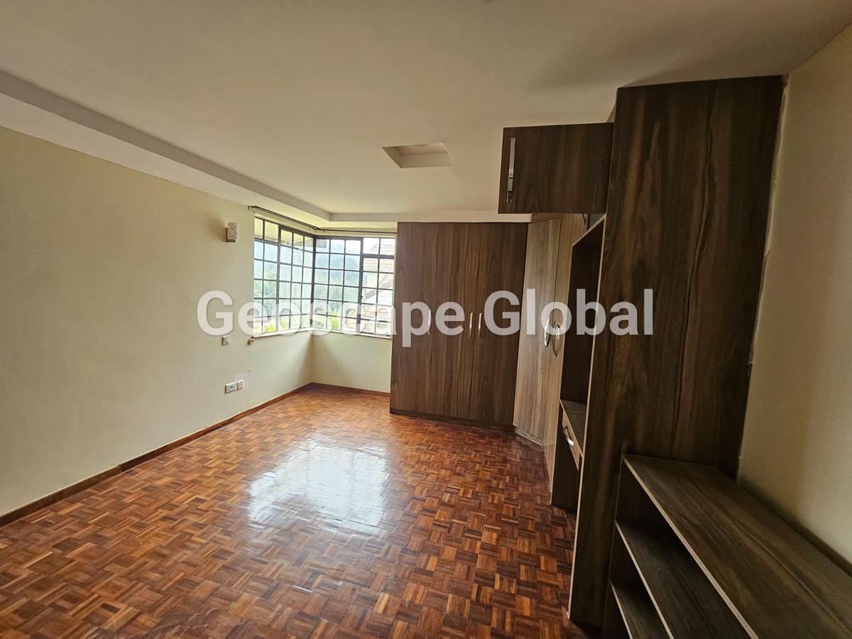 5 Bed House with En Suite in Kitisuru - 12