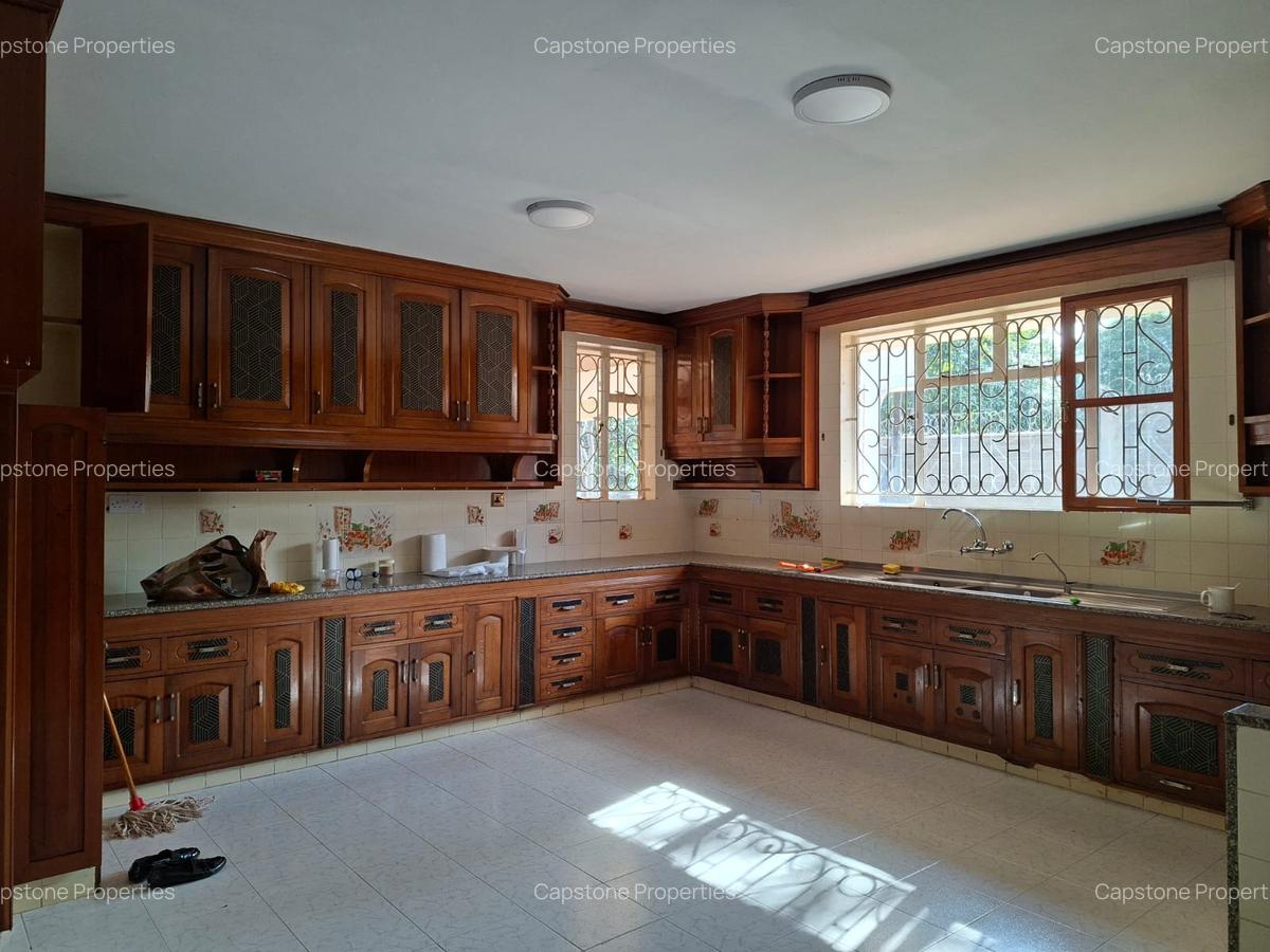 4 Bed House with En Suite in Gigiri - 2