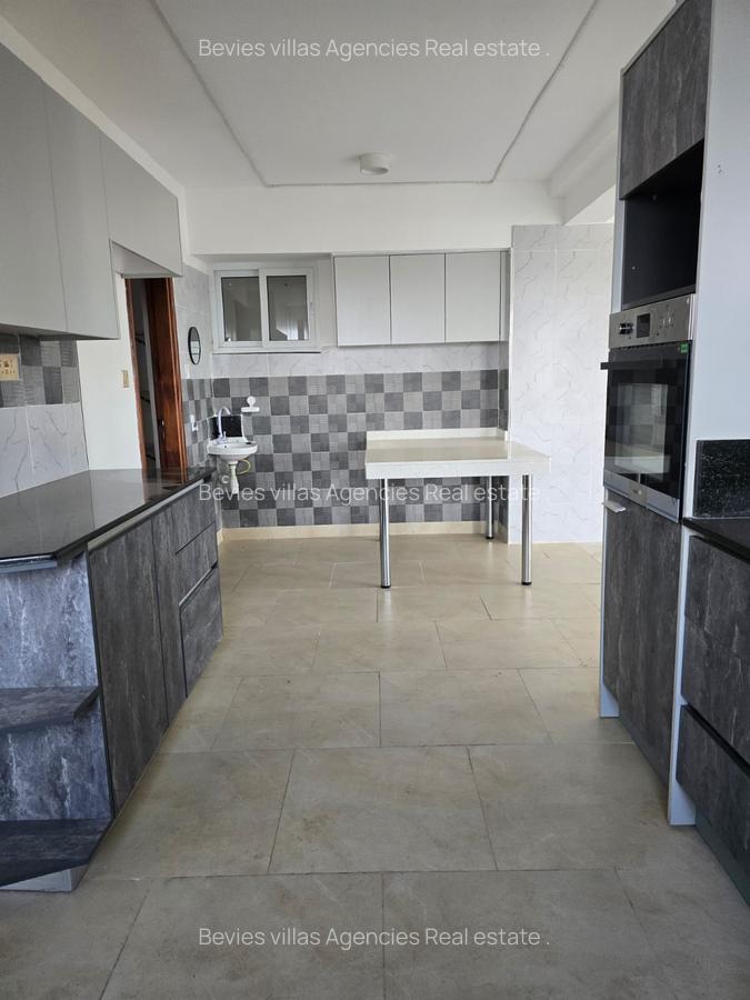 4 Bed Apartment with En Suite at General Mathenge - 15