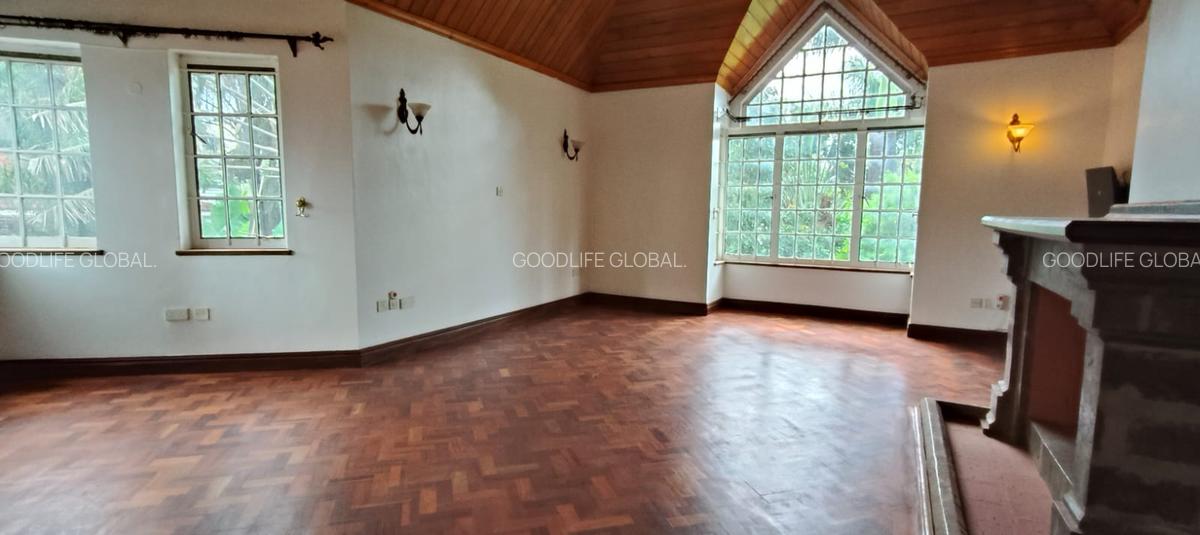 5 Bed House with En Suite at Runda - 16