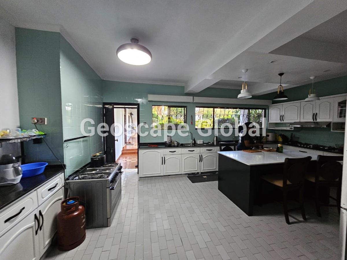 5 Bed House with En Suite in Kitisuru - 3