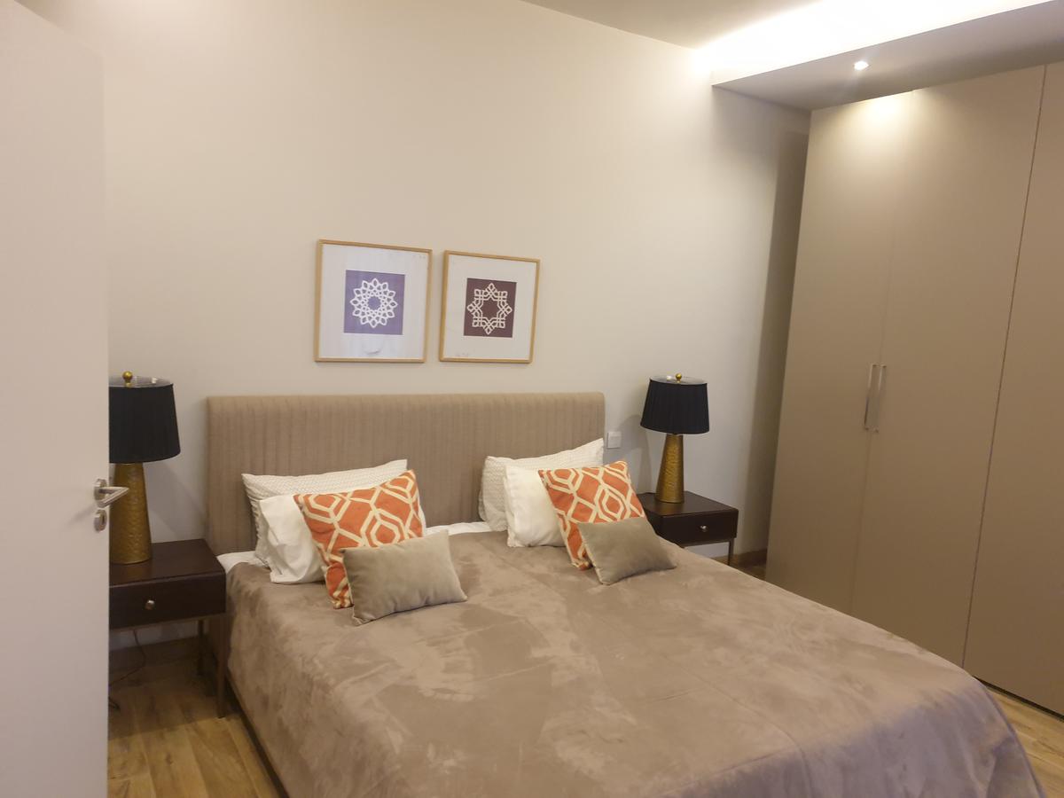 Furnished 3 Bed Apartment with En Suite at Riverside - 18