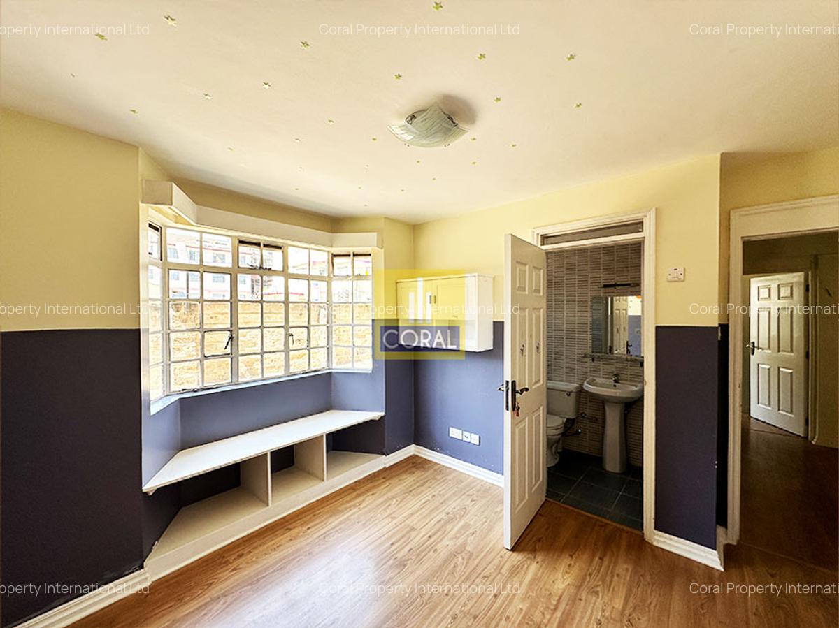 4 Bed Apartment with En Suite in Kilimani - 10