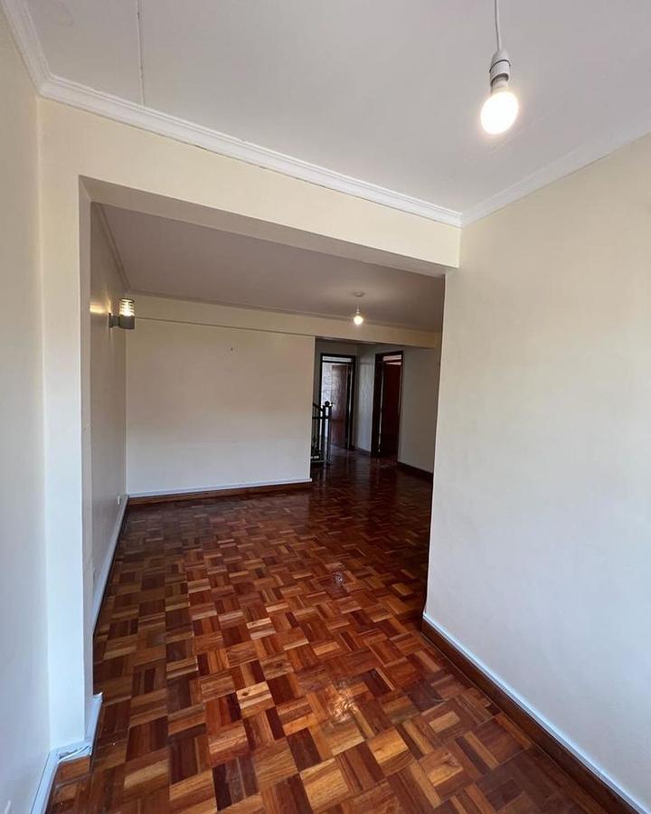 4 Bed Townhouse with En Suite in Lavington - 2