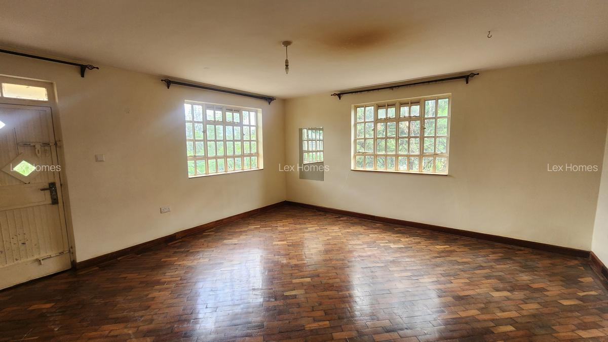 4 Bed House with En Suite at Rimpa - 12