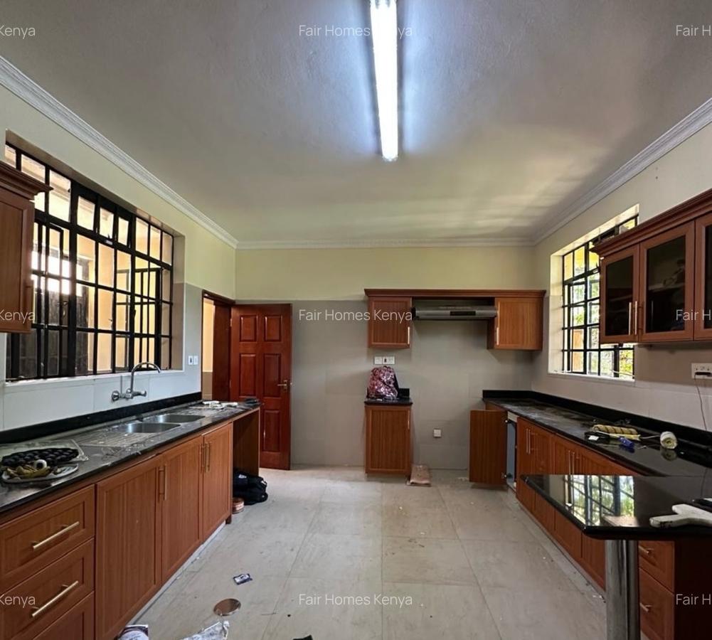 4 Bed Townhouse with En Suite at Chalbi Drive - 6