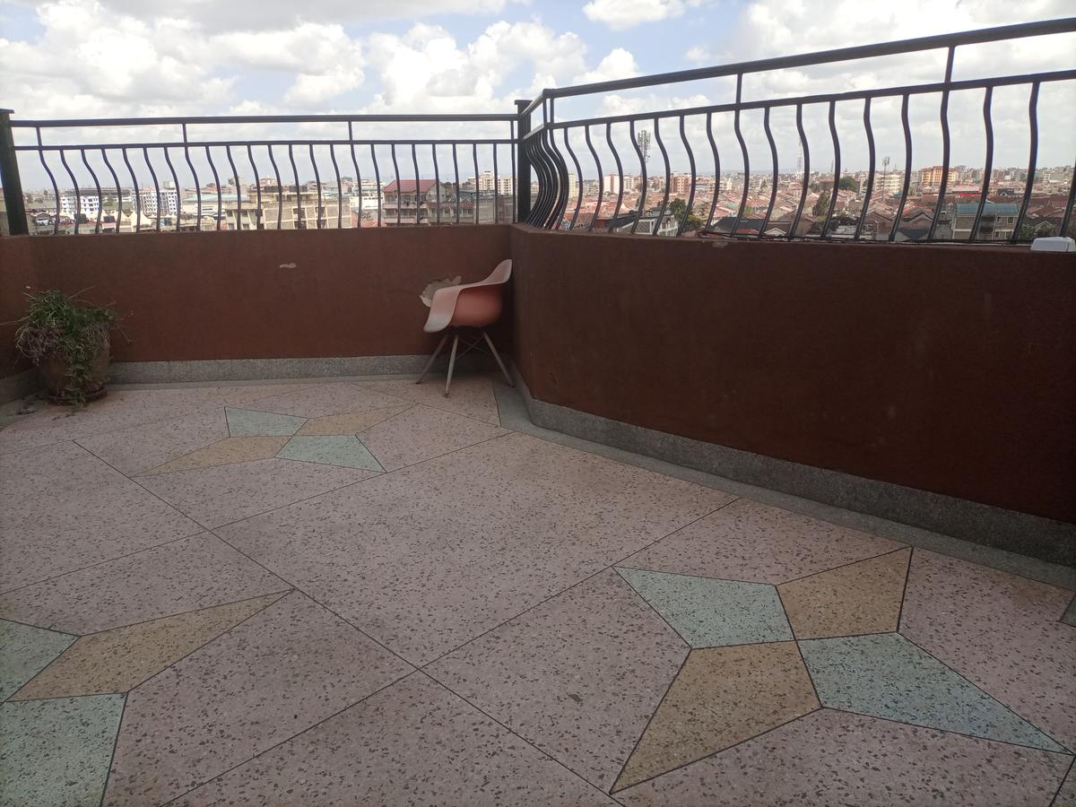 Commercial Property with Balcony in Donholm - 4