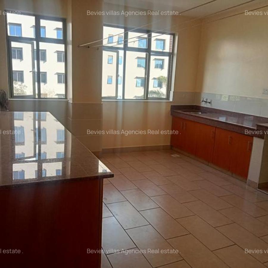 3 Bed Apartment with En Suite at Parklands - 14
