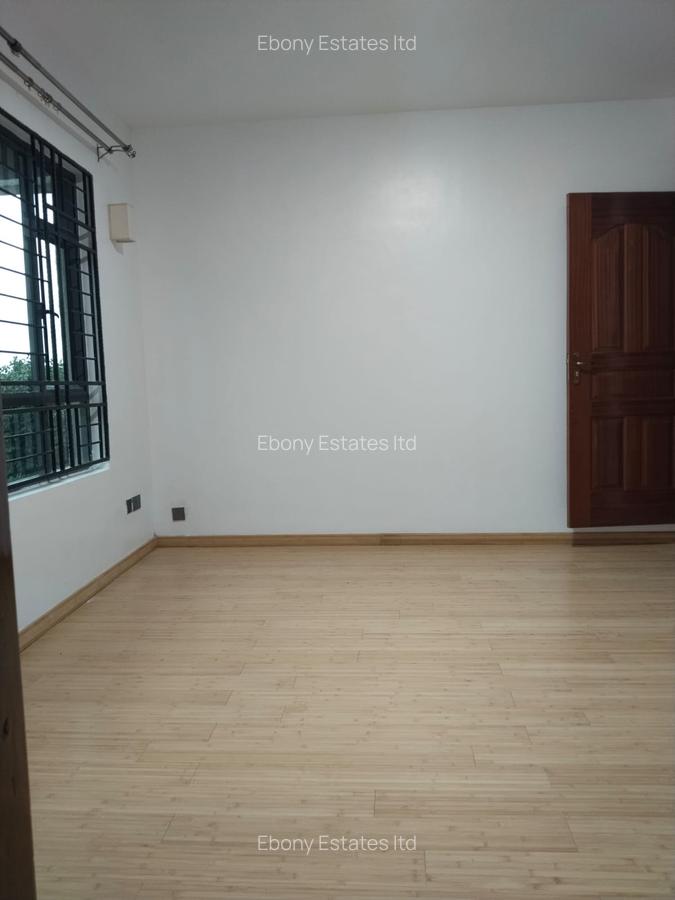 5 Bed Townhouse with En Suite in Lavington - 7