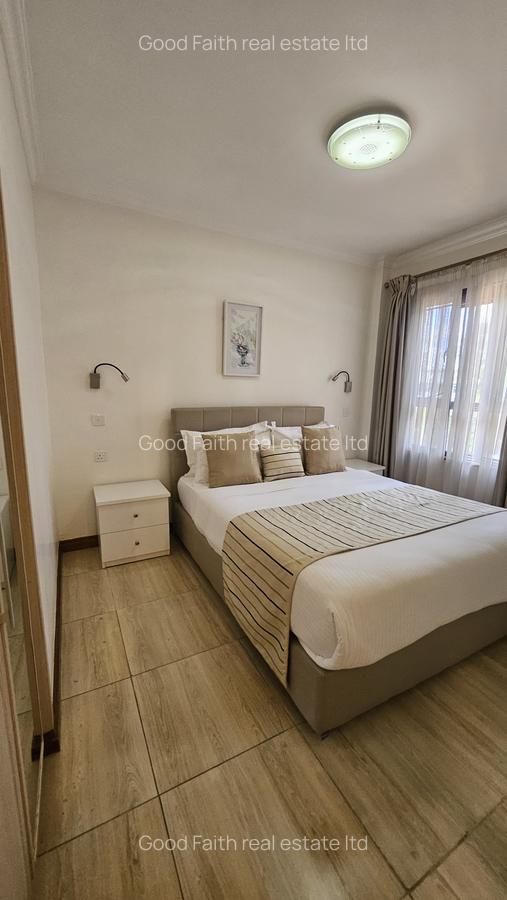 2 Bed Apartment with En Suite in Riverside - 4