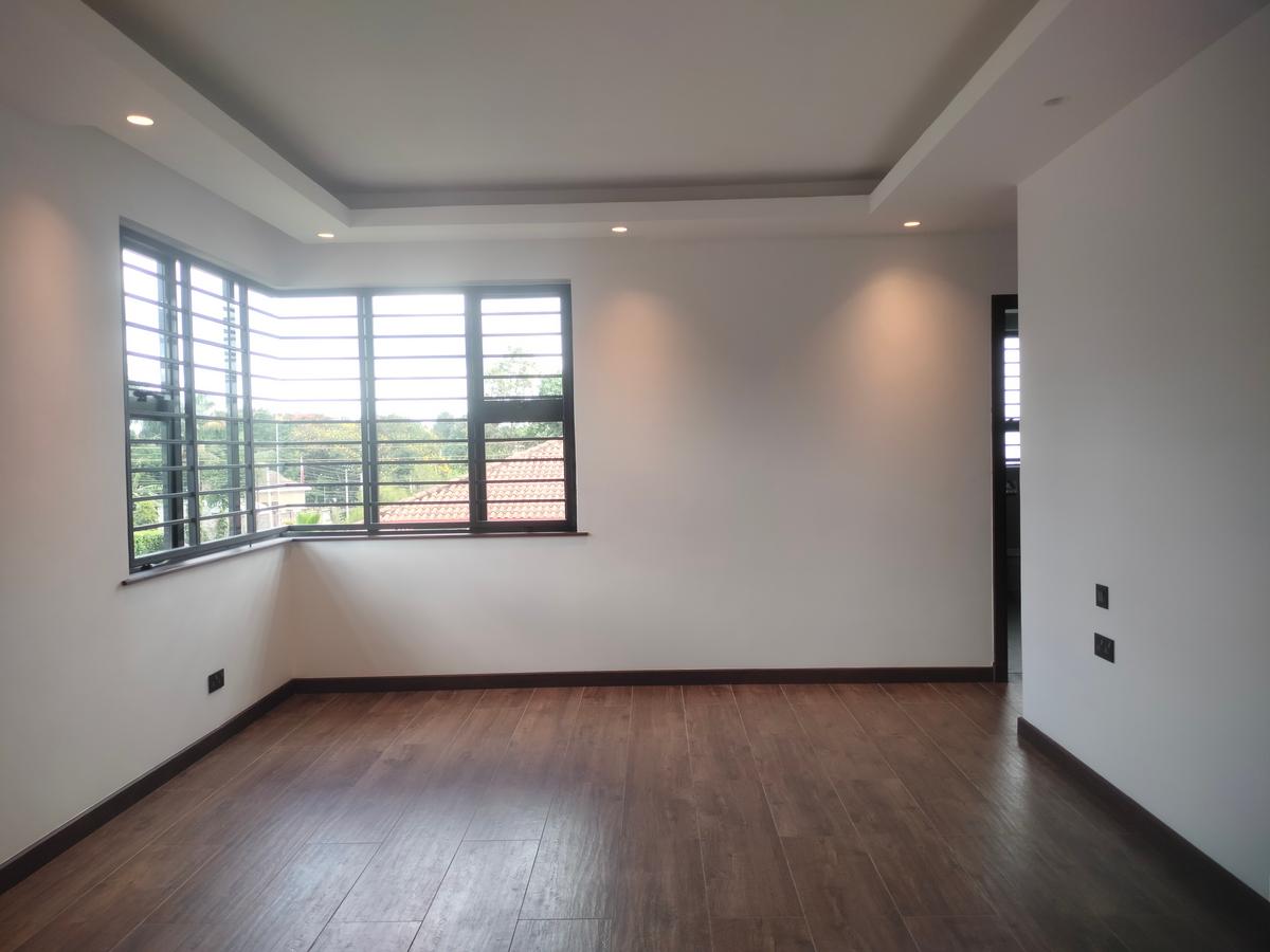 6 Bed Townhouse with Garden at Few Minutes Drive To Gigiri - 11