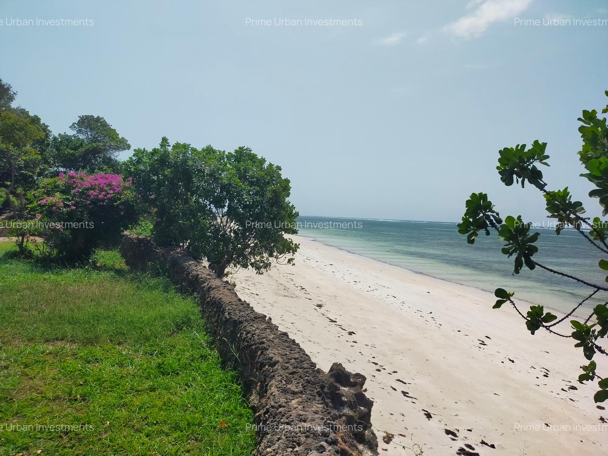 Land in Kikambala - 1