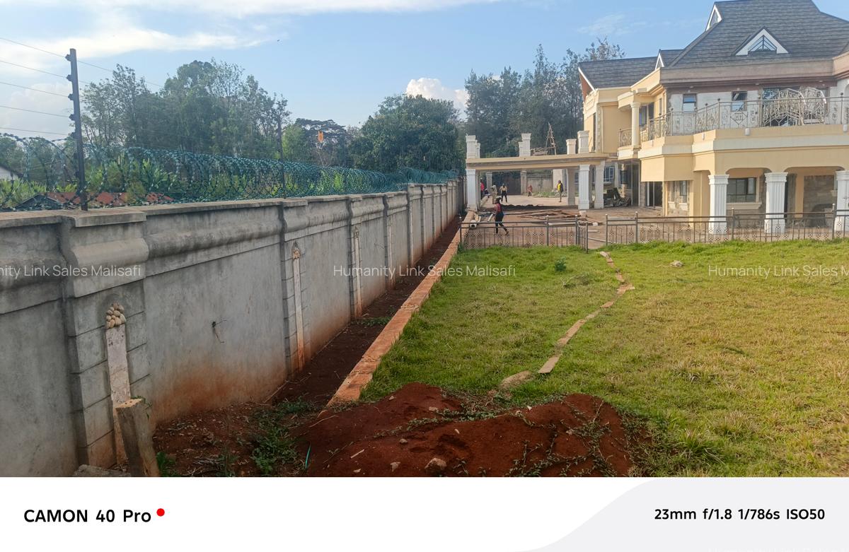 5 Bed Villa with En Suite at Safari Park Avenue - 12