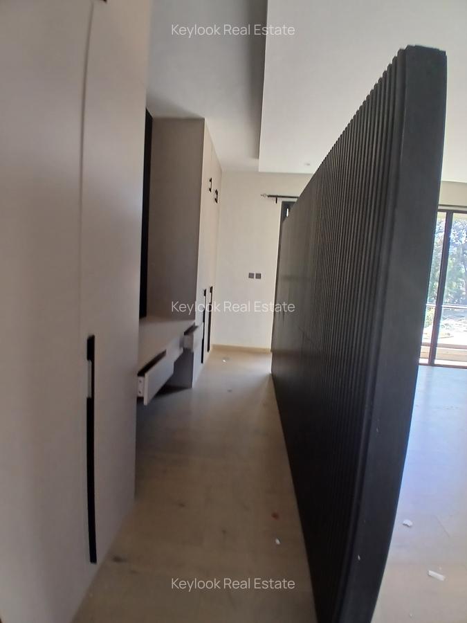 4 Bed Townhouse with En Suite at Lavington Green - 12