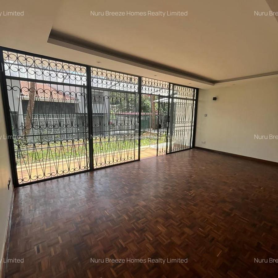 4 Bed Townhouse with En Suite in Westlands Area - 2