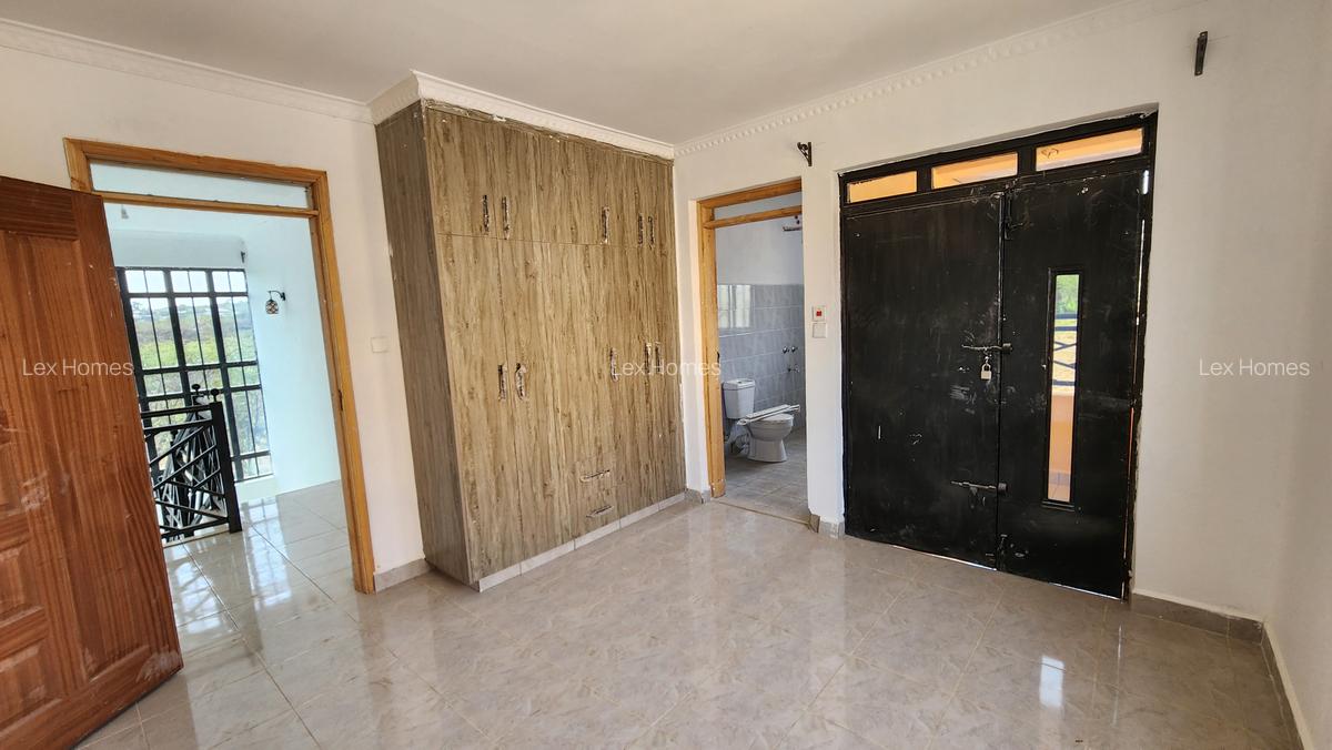 4 Bed House with En Suite at Rimpa - 14