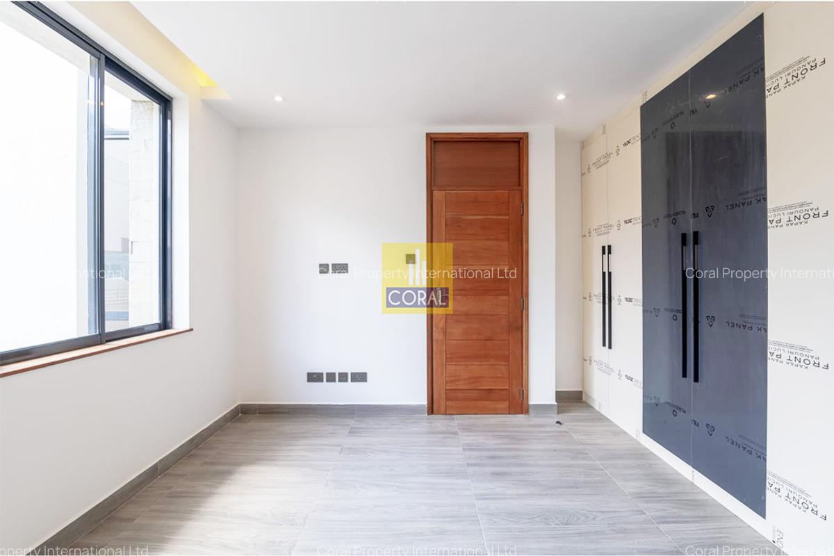 5 Bed Villa in Lavington - 4