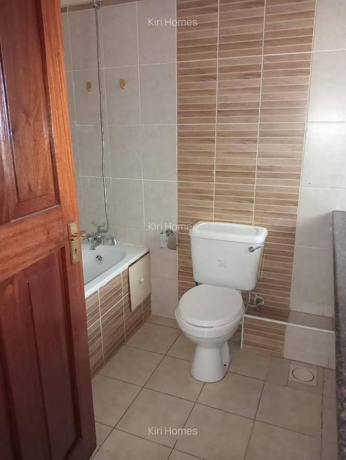 5 Bed Townhouse with En Suite in Rosslyn - 4