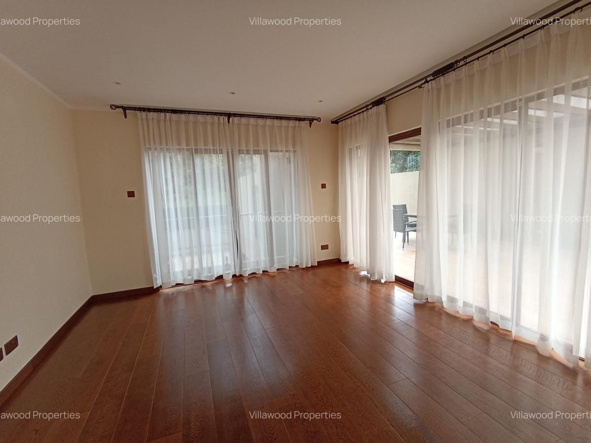 5 Bed Villa with En Suite in Lavington - 14