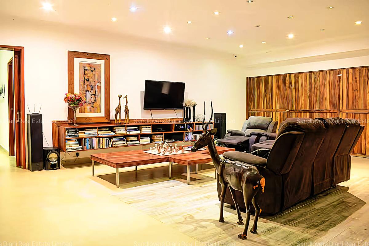 5 Bed Villa with En Suite in Diani - 10