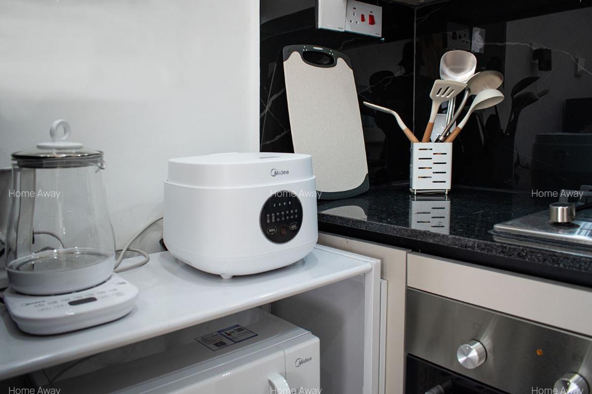 Furnished 1 Bed Apartment with Swimming Pool at Kindaruma Road - 9