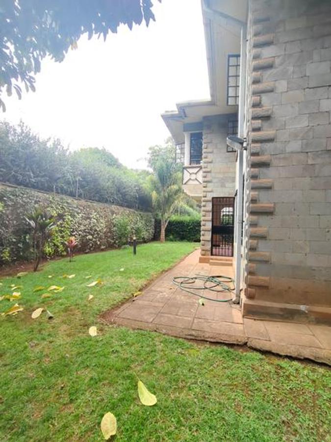 4 Bed Townhouse with En Suite at Lavington - 4