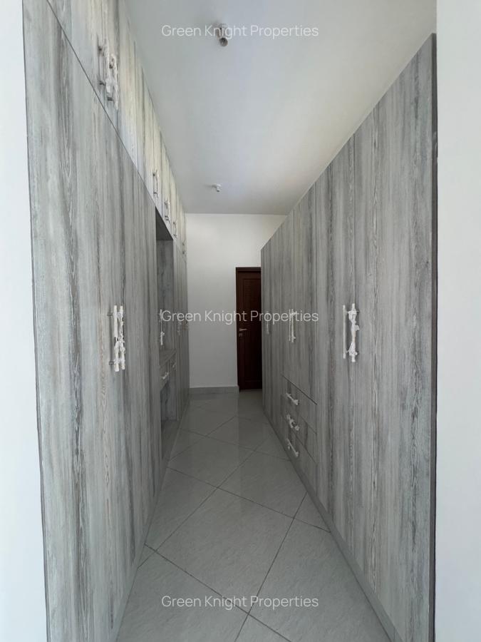 Serviced 4 Bed Apartment with En Suite in Nyali Area - 17