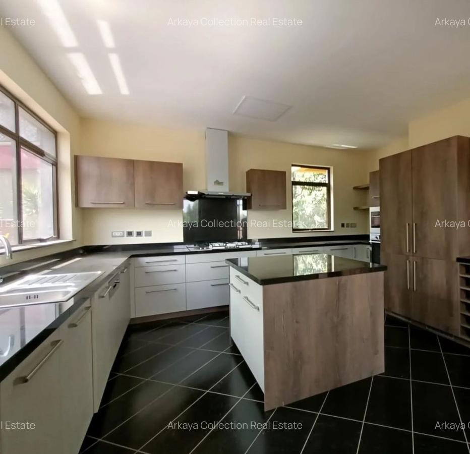 5 Bed Townhouse with En Suite in Lavington - 8