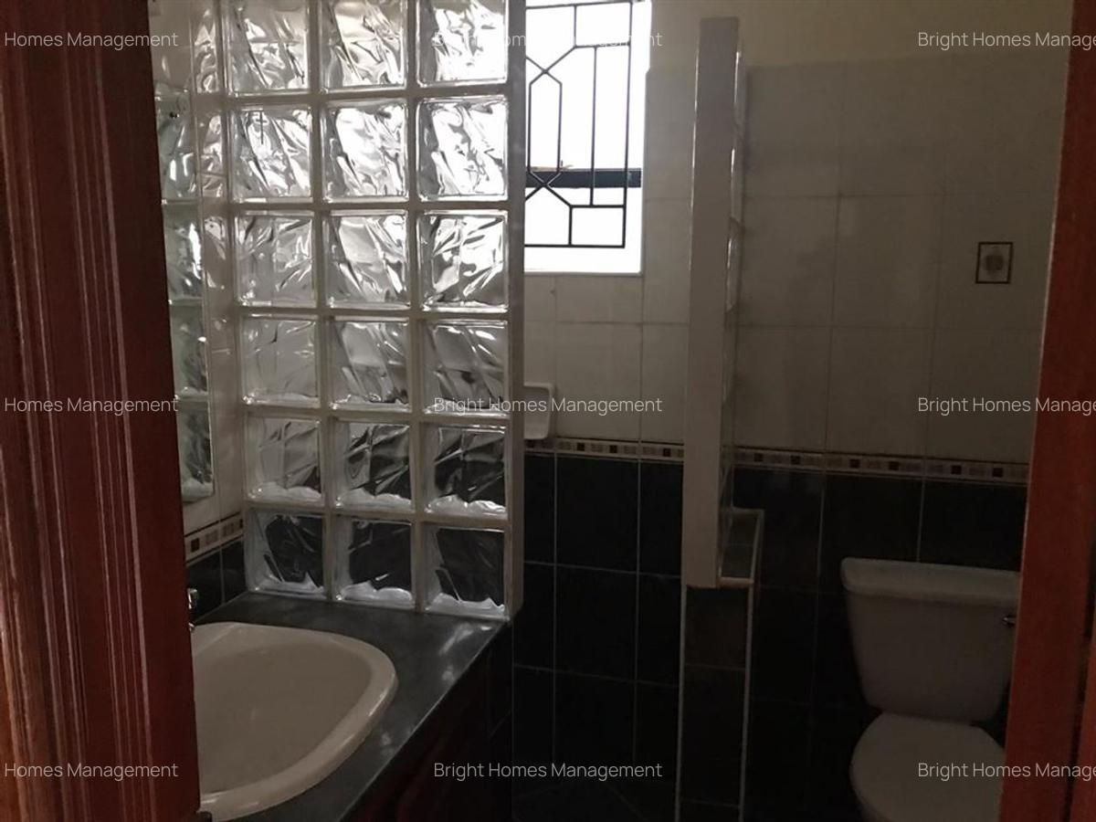 4 Bed Townhouse with En Suite in Lavington - 13