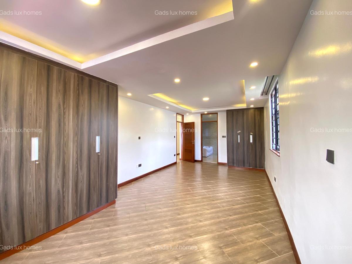 5 Bed Villa with En Suite at Spring Valley - 11