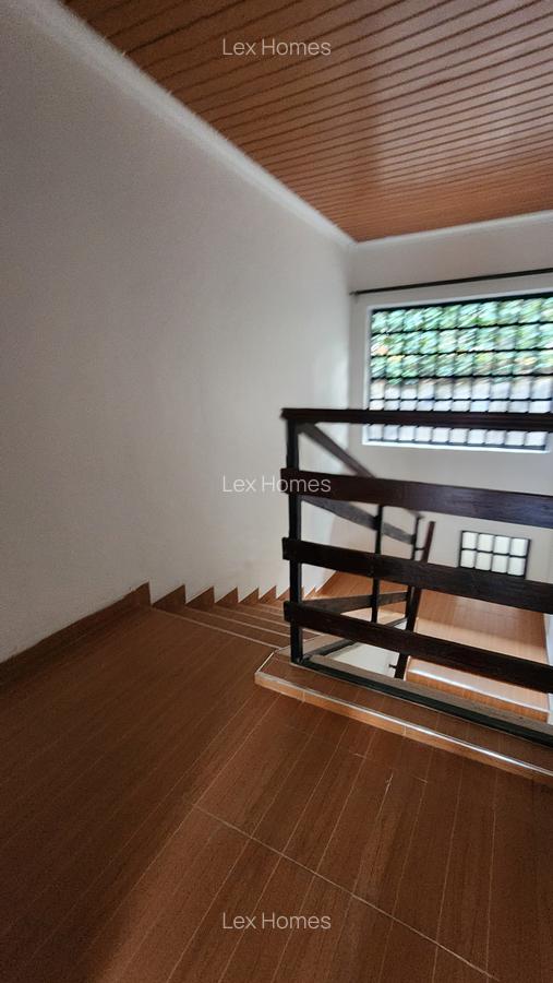 3 Bed House with En Suite at Rimpa - 10