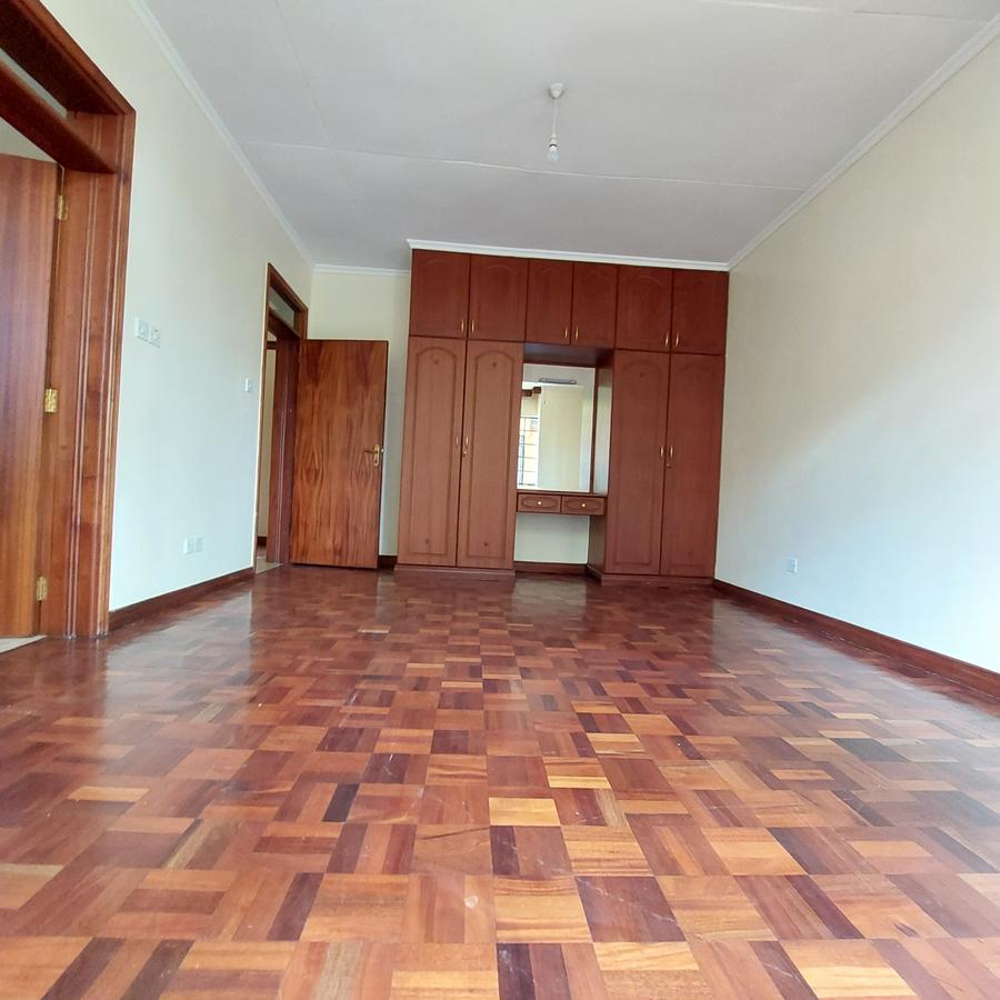 5 Bed Townhouse with En Suite at Off Convent Drive 44 - 9