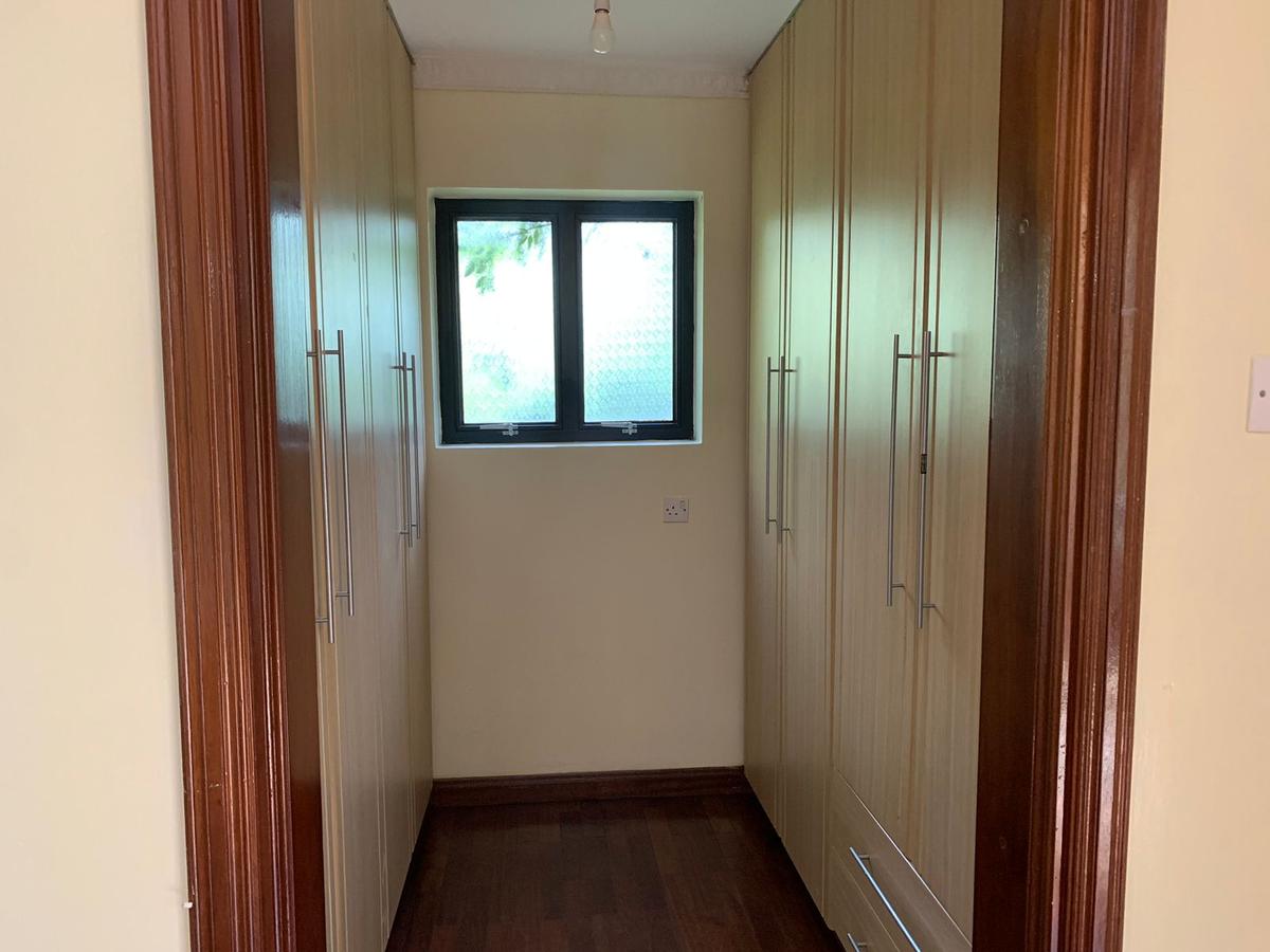 3 Bed Apartment with En Suite in Lavington - 14