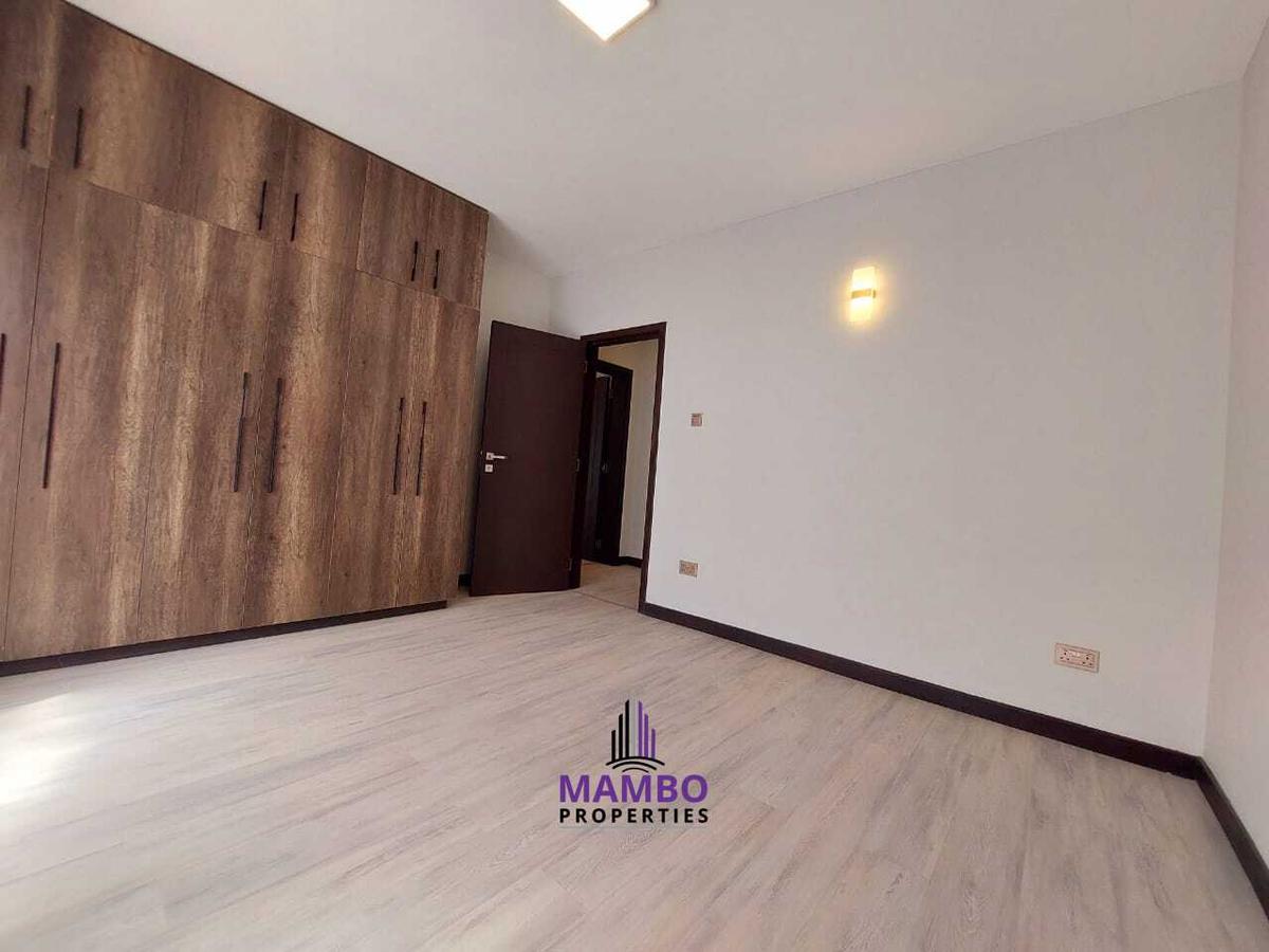 3 Bed Apartment with Swimming Pool at Riverside Drive - 18
