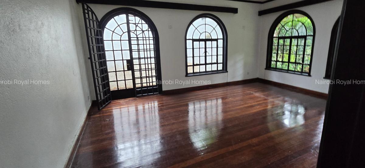 4 Bed Townhouse with En Suite at Riverside Drive - 6