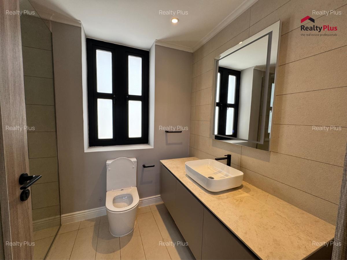 4 Bed Townhouse with En Suite in Runda - 9