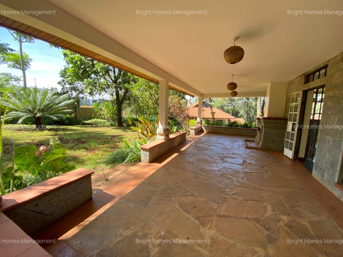 5 Bed Villa with En Suite in Rosslyn - 15