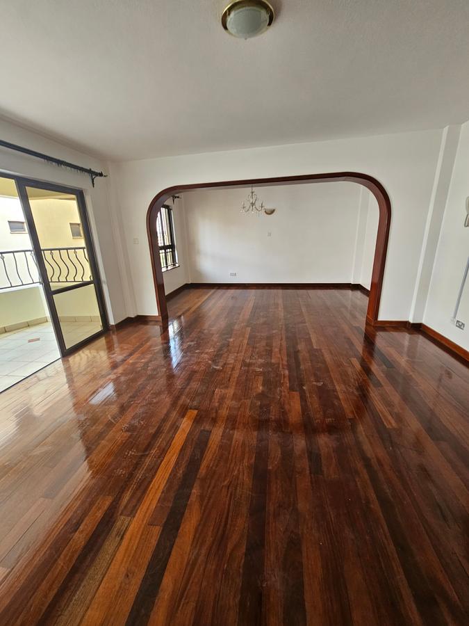 3 Bed Apartment with En Suite at Lavington - 2