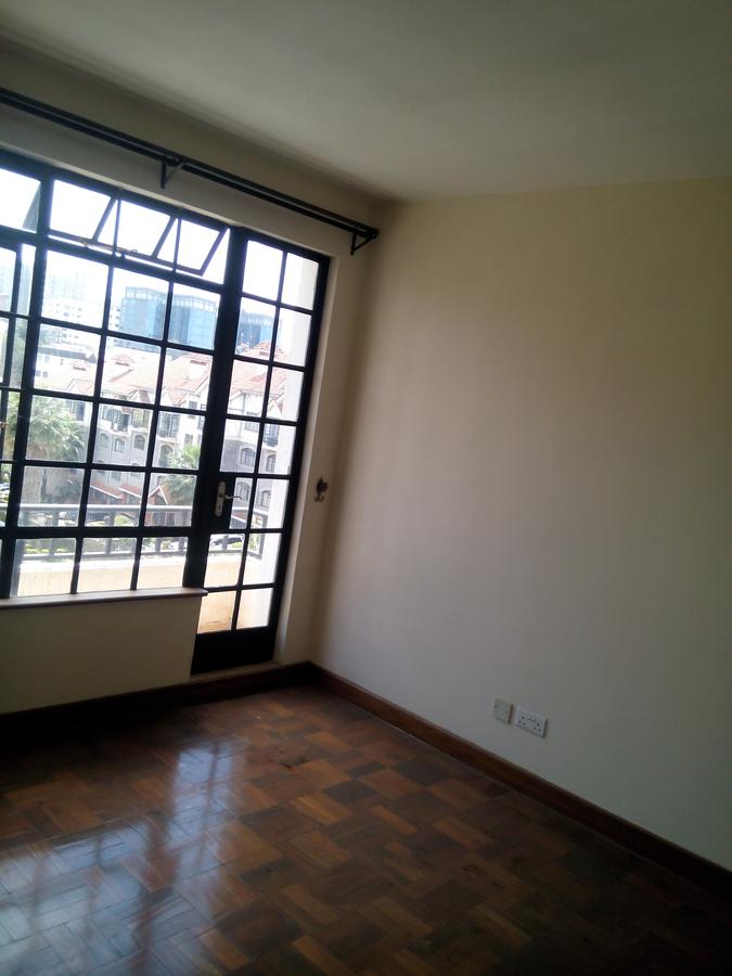 2 Bed Apartment with En Suite at Riverside Drive - 8