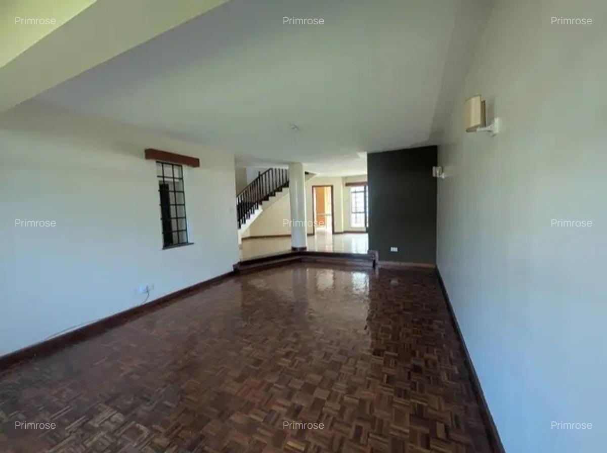 4 Bed House in Spring Valley - 6