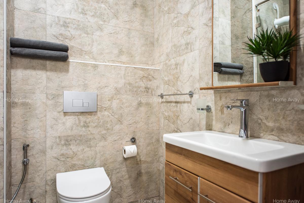 Furnished Studio Apartment with Backup Generator in Kileleshwa - 4