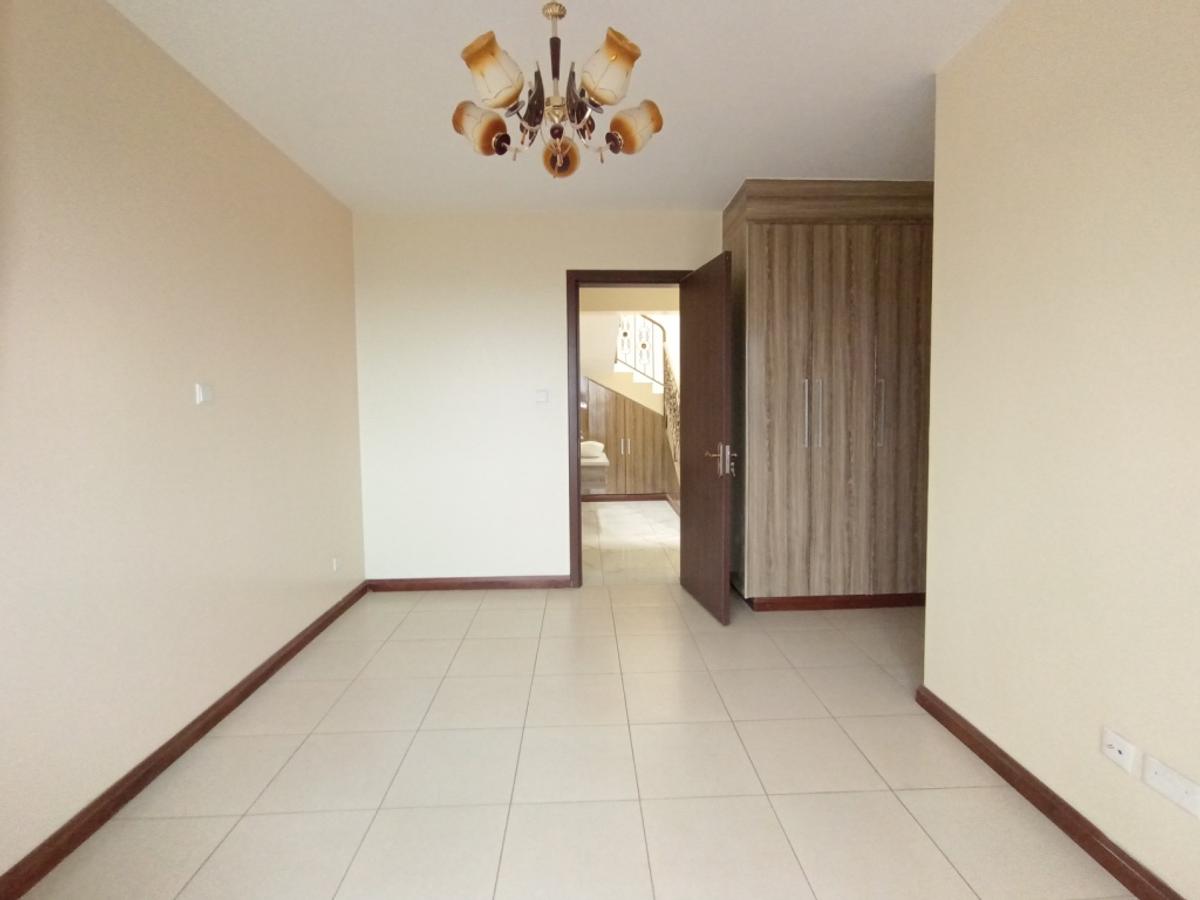 3 Bed Apartment with En Suite at Kabarserian Avenue Near Kianda School - 3