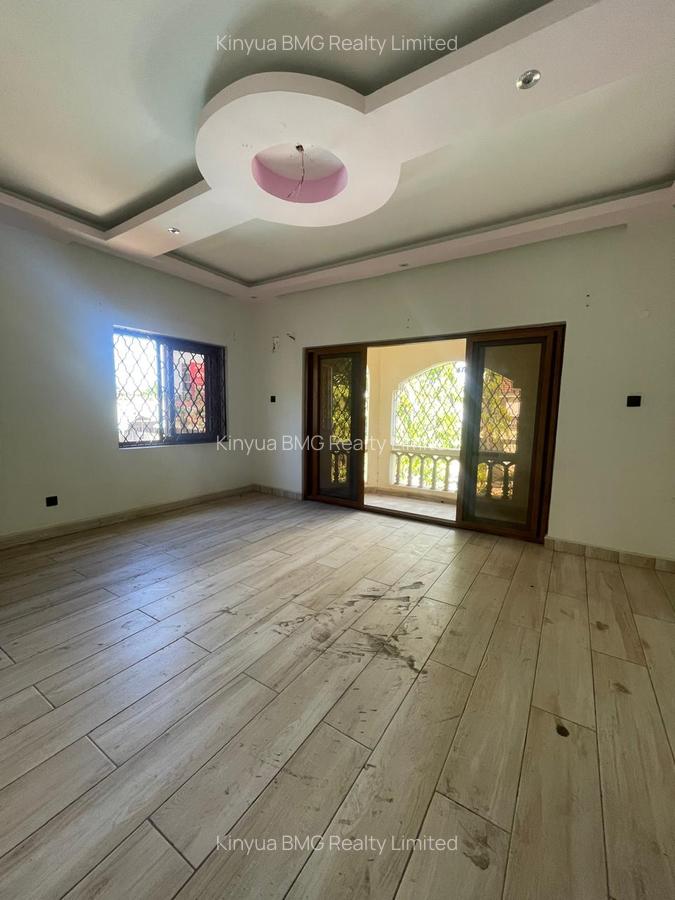 4 Bed Villa with En Suite in Nyali Area - 8