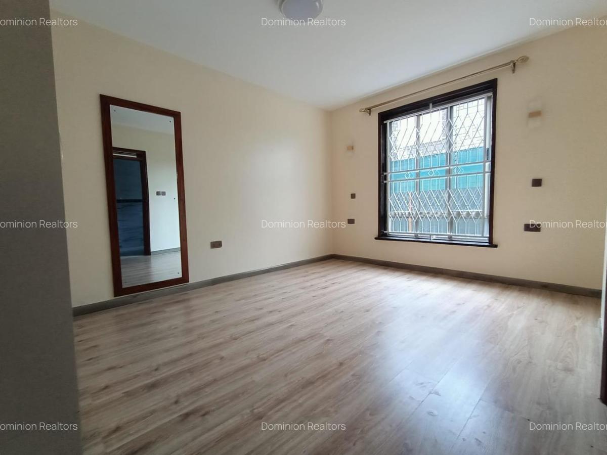 4 Bed Townhouse with En Suite in Westlands Area - 2