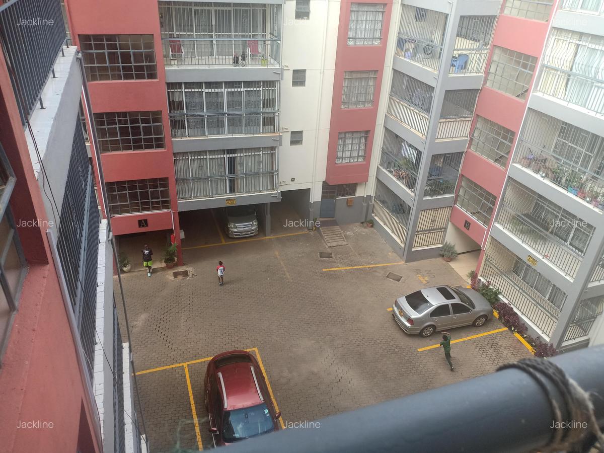 2 Bed Apartment with En Suite at Valley Arcade - 1