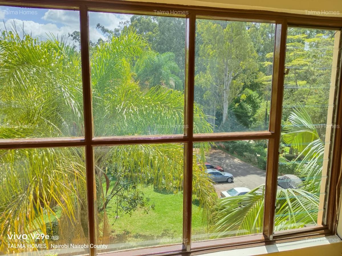 3 Bed Apartment with En Suite at Denis Pritt - 16