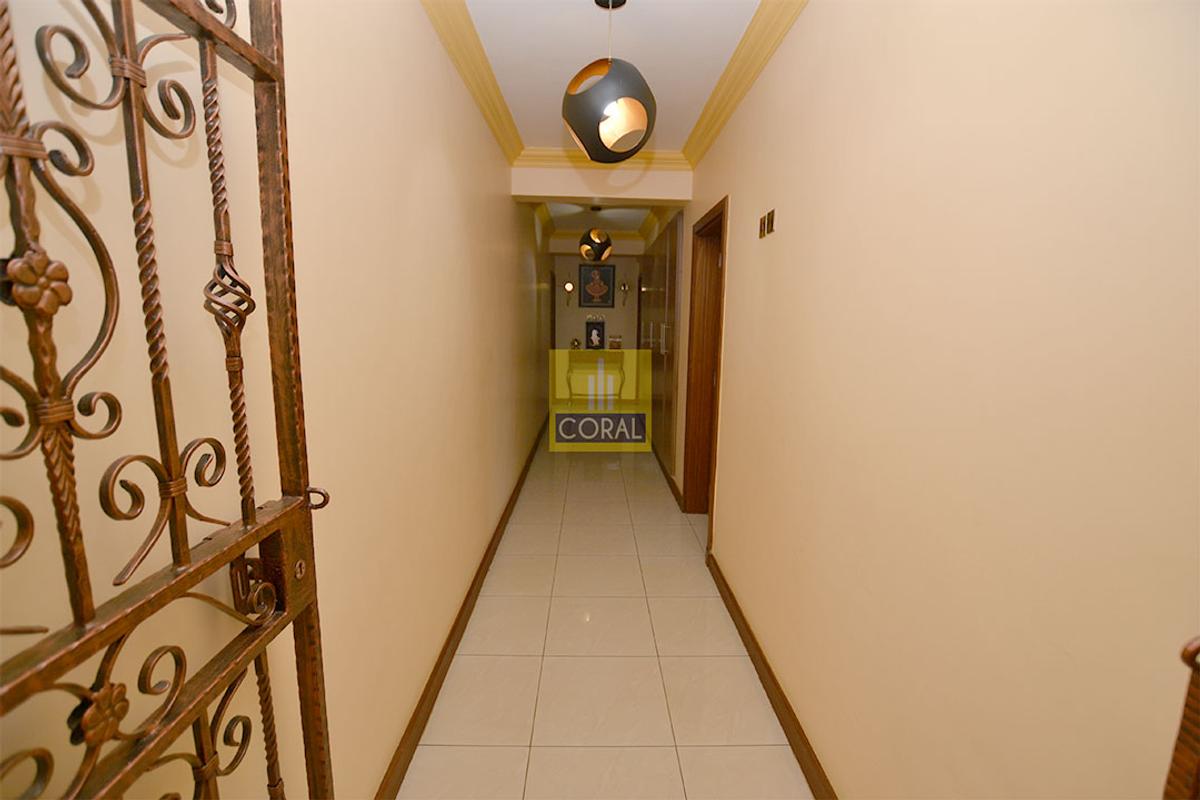 3 Bed Apartment with Lift in Parklands - 9