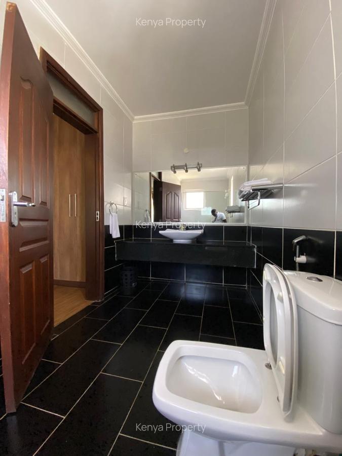 Serviced 2 Bed Apartment with En Suite at Brookside Gardens - 14