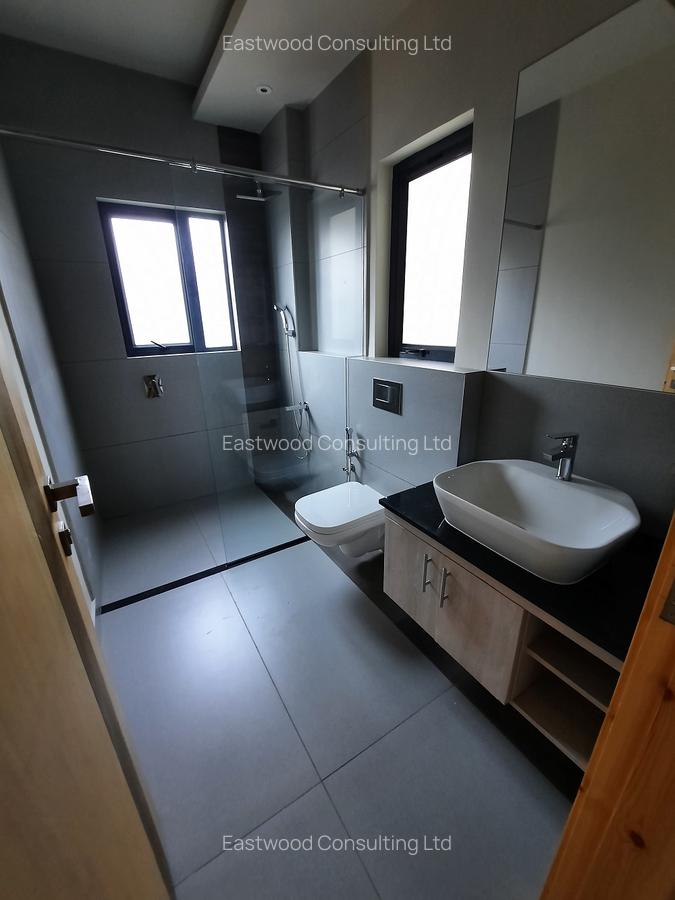 3 Bed Apartment with En Suite at Mandera Road - 6