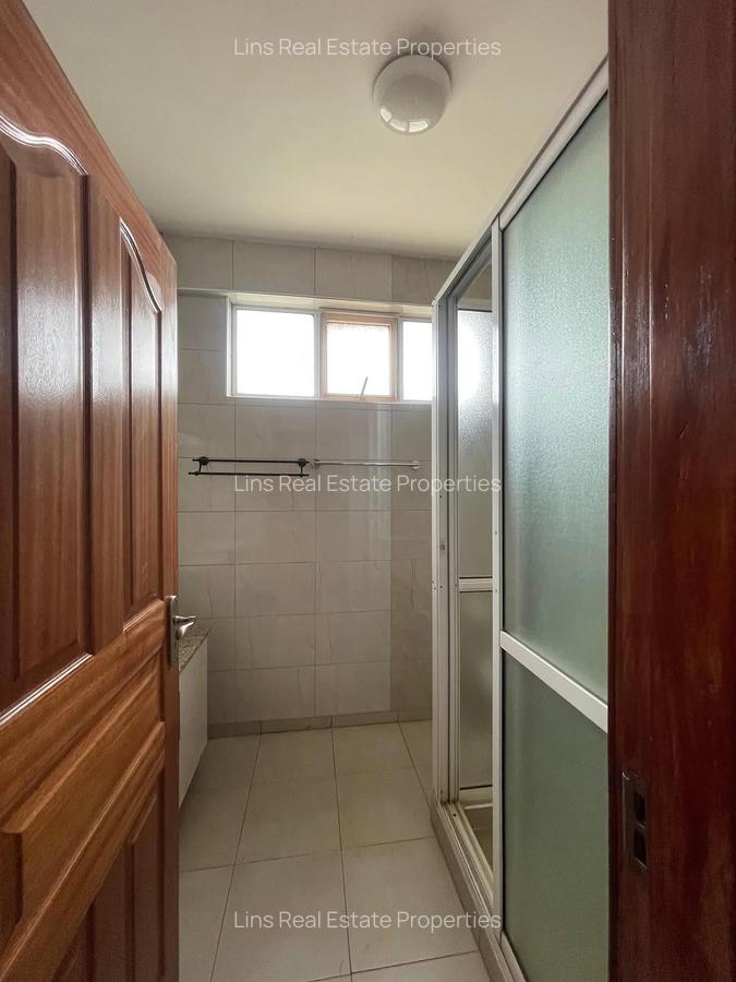 Serviced 4 Bed Apartment with En Suite in Parklands - 7
